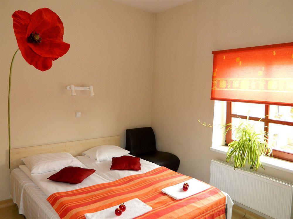 Apple Economy Hotel Kaunas Exterior foto
